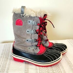 Sorel waterproof faux fur leather pink gray winter boots, Big kid size 5